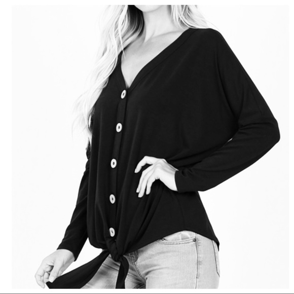 ShopEvelynne Tops - Black long sleeves button down tie front tunic top